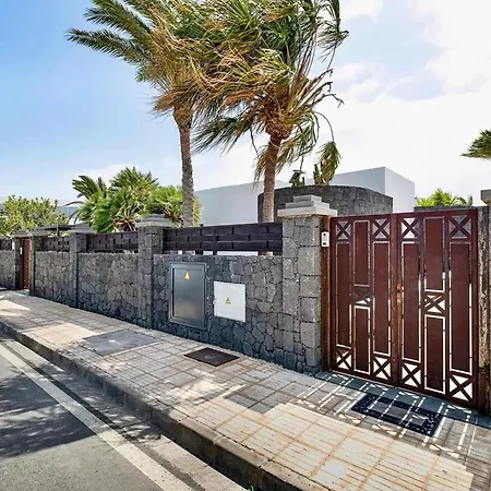 بيت للعطل In Marina Rubicon With Pool بلايا بلانكا