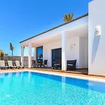 Casa de Férias In Marina Rubicon With Pool
